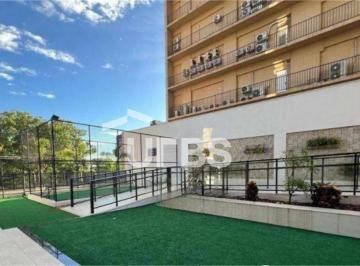 Apartamento · 232m² · 4 Quartos · 3 Vagas · Desfrute de sofisticação e conforto neste amplo apartamento de 232,40m² no Jardim Goiás, Goiânia. Sã