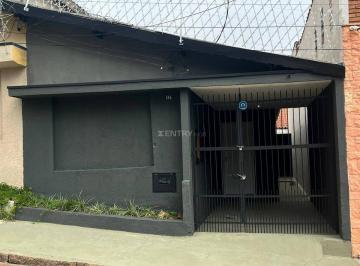 Casa · 90m² · 2 Quartos · 1 Vaga · Casa 2 quartos em Vila Rafael de Oliveira, Jundiaí. Desocupada e com quintal.