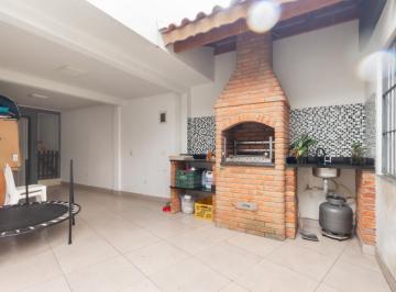 ae4178ec-5cbf-4f2a-afd4-eab16022dbc5 · Agradável casa para venda em Parque São Domingos com 3 quartos, sendo 3 suítes, 153m²