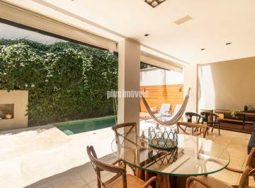 Casa · 355m² · 3 Quartos · 3 Vagas · Morumbi Casa com 3 Dormitórios, sendo 2 Suítes , 3 Vagas , Churrasqueira e Piscina.