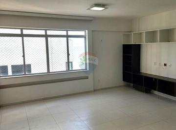 Apartamento · 107m² · 3 Quartos · 1 Vaga · Apartamento à venda em Boa Viagem com 3 quartos (01 suíte), 30 metros da praia.