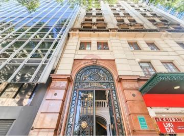 Comercial · 200m² · Excelente conjunto de salas com 10 ambientes, 2 banheiros, 200m², na Praça Ramos de Azevedo.