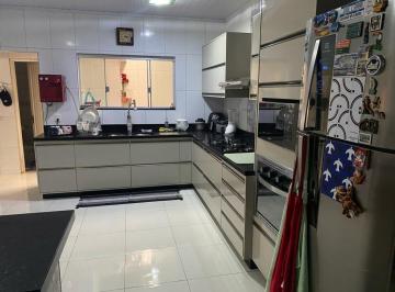Casa de 3 quartos, Taguatinga · Casa qnl 1 aceita financiamento 3 quartos 1 suite 