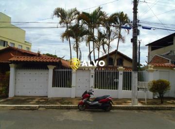 Casa · 190m² · 4 Quartos · 2 Vagas · Casa Residencial a Venda no Bairro Célvia em Vespasiano/MG