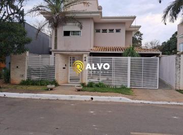 Casa · 325m² · 4 Quartos · 2 Vagas · Casa residencial para locação no Condomínio Residencial Rosa dos Ventos, Vespasiano (MG)