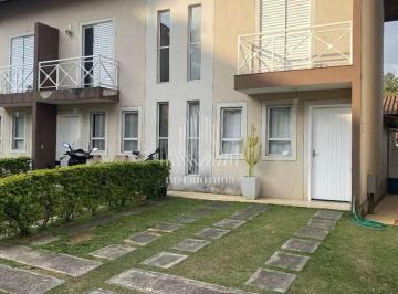 Casa · 82m² · 2 Quartos · 2 Vagas · Cond. Vila Florida - 2 dorm, quintal coberto, 2 vagas!