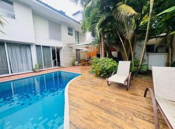 Casa · 238m² · 4 Quartos · 2 Vagas · Casa a venda no Alto da Boa Vista com Piscina.