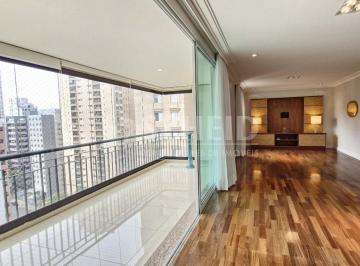 Apartamento · 167m² · 3 Quartos · 3 Vagas · Apto no Brooklin, ótima localização, 167m2, 3 suítes, 3 vagas cobertas, depósito e infraestrutura co