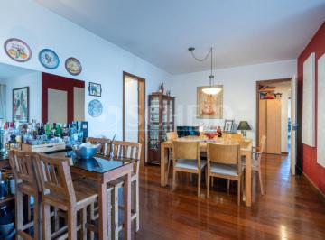 Apartamento · 225m² · 4 Quartos · 2 Vagas · Apartamento á Venda na Vila Sônia com 225m², 4 quartos sendo 2 suítes, 2 vagas.