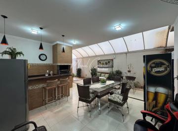 Casa · 200m² · 3 Quartos · 4 Vagas · Casa em Condomínio à venda, térrea, 3 quartos suítes, bem localizada!