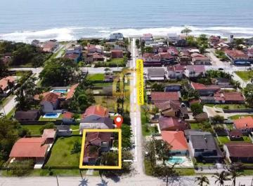 Casa · 137m² · 4 Quartos · 3 Vagas · Sobrado de Esquina à 200mts do Mar em Região Nobre da Cidade