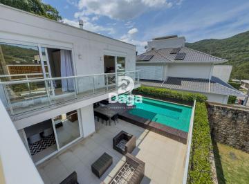 Casa · 580m² · 4 Quartos · 6 Vagas · Casa de Condomínio com 4 Quartos e 5 banheiros à Venda