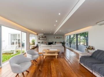 fc2496f3-25ea-4e48-b3e8-05d92bde5770.jpeg · Casa para venda em Jardim Marajoara com 4 quartos, sendo 4 suítes, 295m²