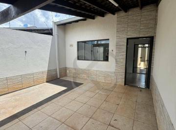 e4263fbfafbf7be66835928d192a9b0b8d3668d0 · Casa com 3 dormitórios para alugar por R$ 2.500/mês - Coliseu - Londrina/PR
