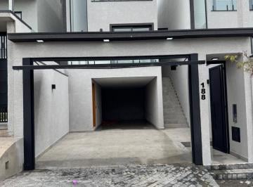Casa · 170m² · 3 Quartos · 3 Vagas · Casa de Condomínio de 170m² | 3 Quartos |1 Suíte em Santa de Parnaíba/SP.