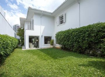 Casa de 4 quartos, São Paulo · Sobrado residencial em Alto de Pinheiros