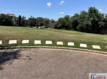 Foto 01 · Terreno de 939,27 m² à venda no Condomínio Residencial Vereda América em Bragança Paulista-SP