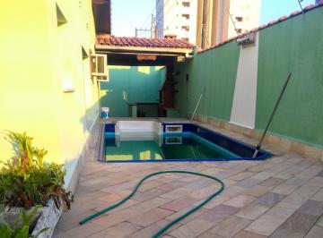 Casa de 4 quartos, Caraguatatuba · Casa com 300 m², piscina, e 4 quartos à venda em Indaiá