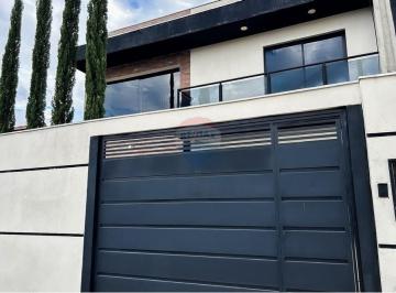 Casa · 200m² · 4 Quartos · 4 Vagas · Casa a venda, Moderna e Elegante em Votorantim apenas R$ 980.000,00