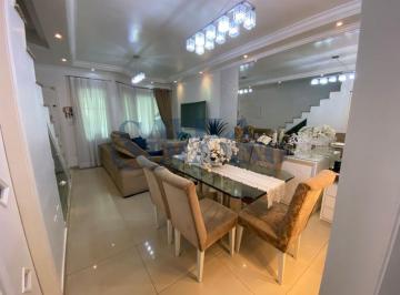 Sala · Imperdível: Casa de Condomínio à Venda em São Paulo-SP, 3 Quartos, 1 Suíte, 4 Banheiros, Vila Invern