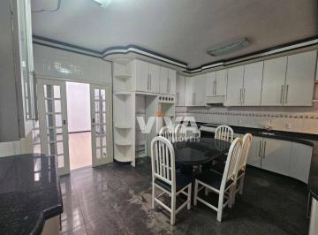 8560ed1792447540ba5ad6d0b2c3ac69e7ff5656 · Casa com 3 dormitórios para alugar, 220 m² por R$ 5.750,00/mês - São Judas - Itajaí/SC