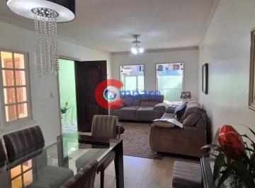 whatsapp-image-2024-10-29-at-11-37-071731935715393.jpeg · Lindo sobrado à venda, com 2 dormitórios e 2 vagas de garagem, além de um belo jardim, na região do 