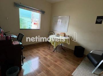 Casa · 360m² · 7 Quartos · 3 Vagas · Ótimo lote com 3 casas no Santa Mônica