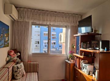 Apartamento · 38m² · 1 Quarto · Apartamento de 1 quarto Humaitá em frente ao Atacadão Porto Alegre