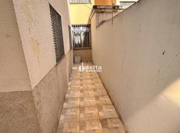 Apartamento · 88m² · 3 Quartos · 2 Vagas · Apartamento com 3 quartos sendo 1 suíte disponível para locação e venda no bairro Patrimônio em Uber