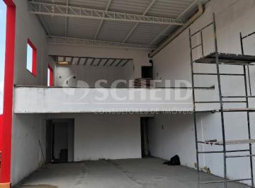 Comercial · 180m² · EXCELENTE LOJA DE ESQUINA ,FASE ACABAMENTO.