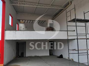 Comercial · 180m² · EXCELENTE LOJA DE ESQUINA ,FASE ACABAMENTO.