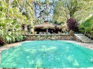 Casa de 5 quartos, Cotia · Sobrado com 2.350 metros de terreno no miolo da Granja 