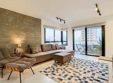 Apartamento · 94m² · 2 Quartos · 2 Vagas · Apartamento de 94m² com 2 suítes e sacada, no Petrópolis