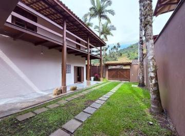 e2d5585bb80b20522bb28139df52dea9393b9427 · Charmosa Casa em Camburizinho com Studio Independente e Varanda Gourmet | Excelente Localização