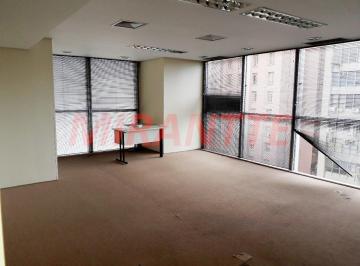 ce1cb7c247a5ace7ad622c9d6c7b7fbb.jpg · Conjunto comercial de 195m²