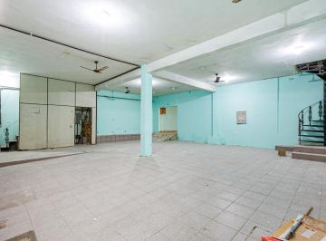 Comercial · 410m² · 24 Quartos · 6 Vagas · Loja na Rua Nossa Senhora do Livramento, N. 4 • 410 m²
