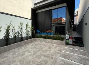 Casa · 63m² · 3 Quartos · 2 Vagas · Casa à venda - no Jardim Zélia