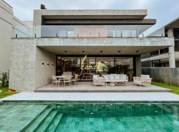 Casa · 337m² · 5 Quartos · 2 Vagas · Sobrado finamente mobiliado e decor