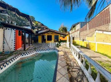 f86d7df6c4512470136d6dc60136ee09cb321f17 · Casa com 3 dormitórios à venda, 150 m² por R$ 800.000,00 - Itaipu - Niterói/RJ