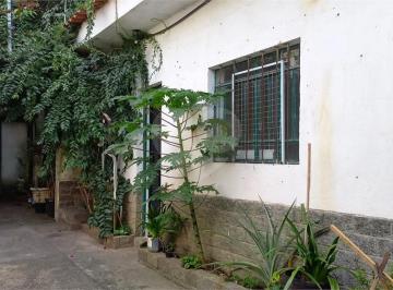 Comercial · 700m² · 1 Quarto · 6 Vagas · Galpão com 1 quartos à venda em Vila pereira cerca - SP