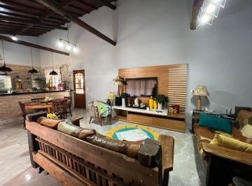 Rural de 4 quartos, Santa Isabel · R-9.000M² CHACARA AMPLA FACIL ACESSO A ARUJA LAGO NASCENTE