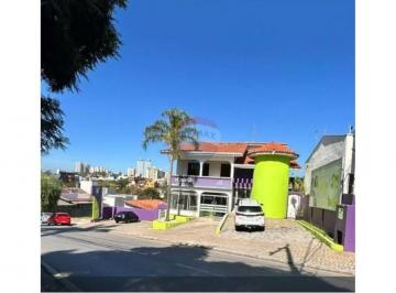 Comercial · 700m² · 10 Vagas · Casa Comercial: Oportunidade Única no Campolim!