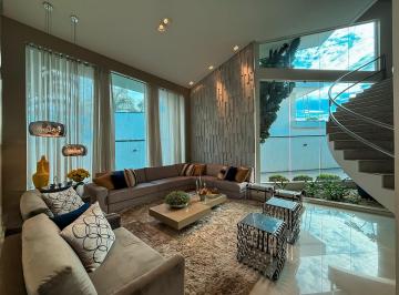 Casa de 4 quartos, Vicente Pires · Mansão luxuosa em Vicente Pires com 815m2 no melhor condomínio.