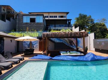 Casa de 6 quartos, Igaratá · R-VENDE SE CASA DE CAMPO PÉ NA AGUA IGARATA ,IMOVEL MODERNO COM 5 LINDAS SUITES