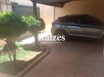 Casa · 94m² · 3 Quartos · 2 Vagas · Casa no Jardim Holanda com 3/4 sendo 1 ampla suíte
