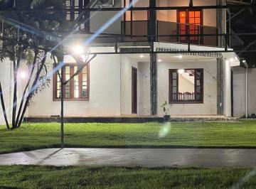 Casa de 5 quartos, Lauro de Freitas · Alugo casa 5/4 em Buraquinho R$4.500,00 Lauro de Freitas