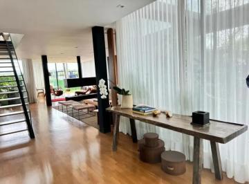 Casa de 5 quartos, Porto Feliz · Casa sobrado para locação no Condomínio Fazenda Boa Vista em Porto Feliz - SP