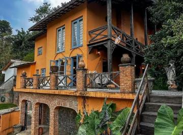 41748012540270.jpg · Casa à Venda, 4 Dormitórios com closets, Hidromassagem, Sauna, Lareira, Escritório, Sala de jantar, 