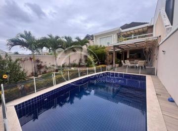 Foto 01 · Luxuosa casa em condomínio no Recreio dos Bandeirantes, Rio de Janeiro - 5 quartos, 5 suítes, 3 sala