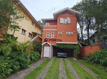 Casa · 218m² · 3 Quartos · 2 Vagas · Elegância e Bem-Estar: Encante-se com esta Linda Casa em Condomínio Fechado!